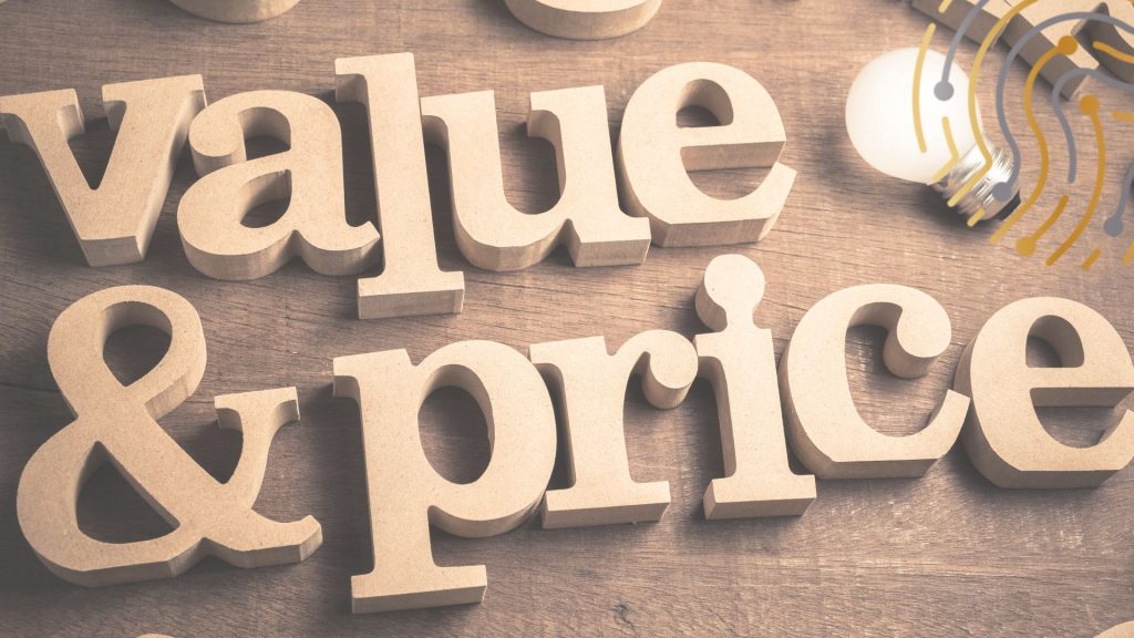 Vuoi uscire dalla battaglia del prezzo? L’unica strada è creare valore. Un articolo che lega Maslow, marketing e vendita nel caos digitale di oggi.